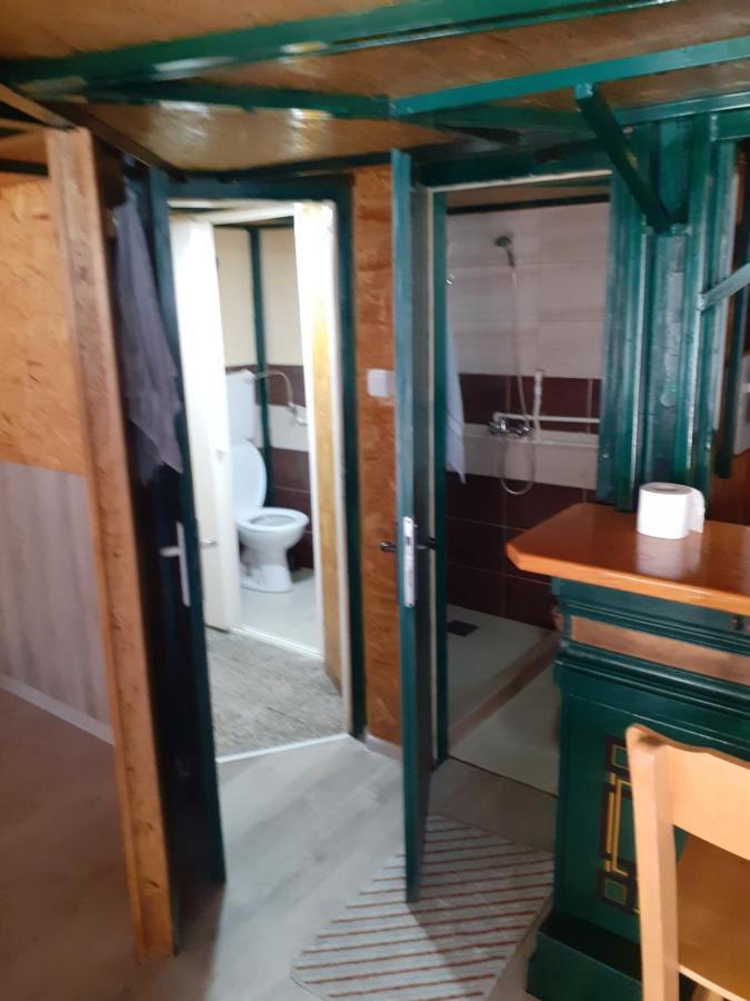 Porodicni Apartman,Viktor Cafee Šabac エクステリア 写真